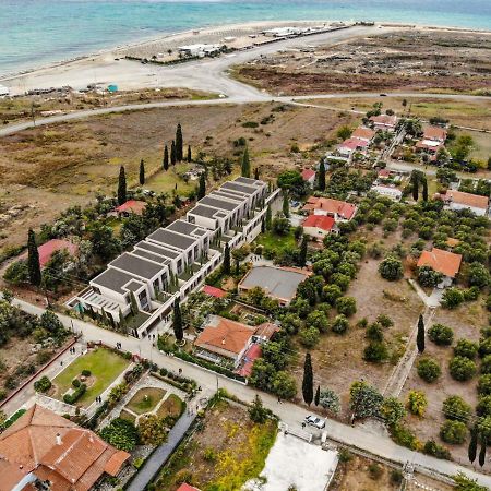 Serene Seafront Villas Nea Iraklia Exteriér fotografie