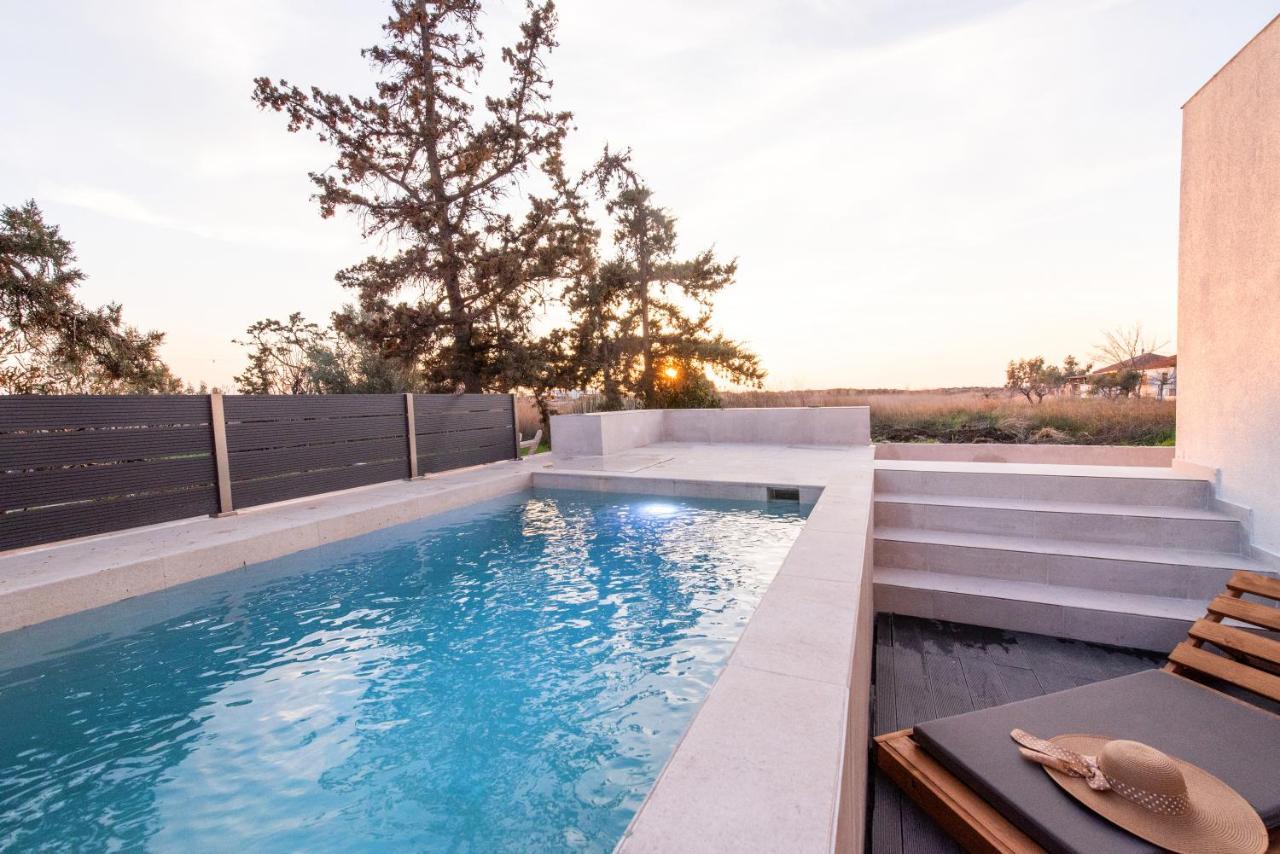 Serene Seafront Villas Nea Iraklia Exteriér fotografie