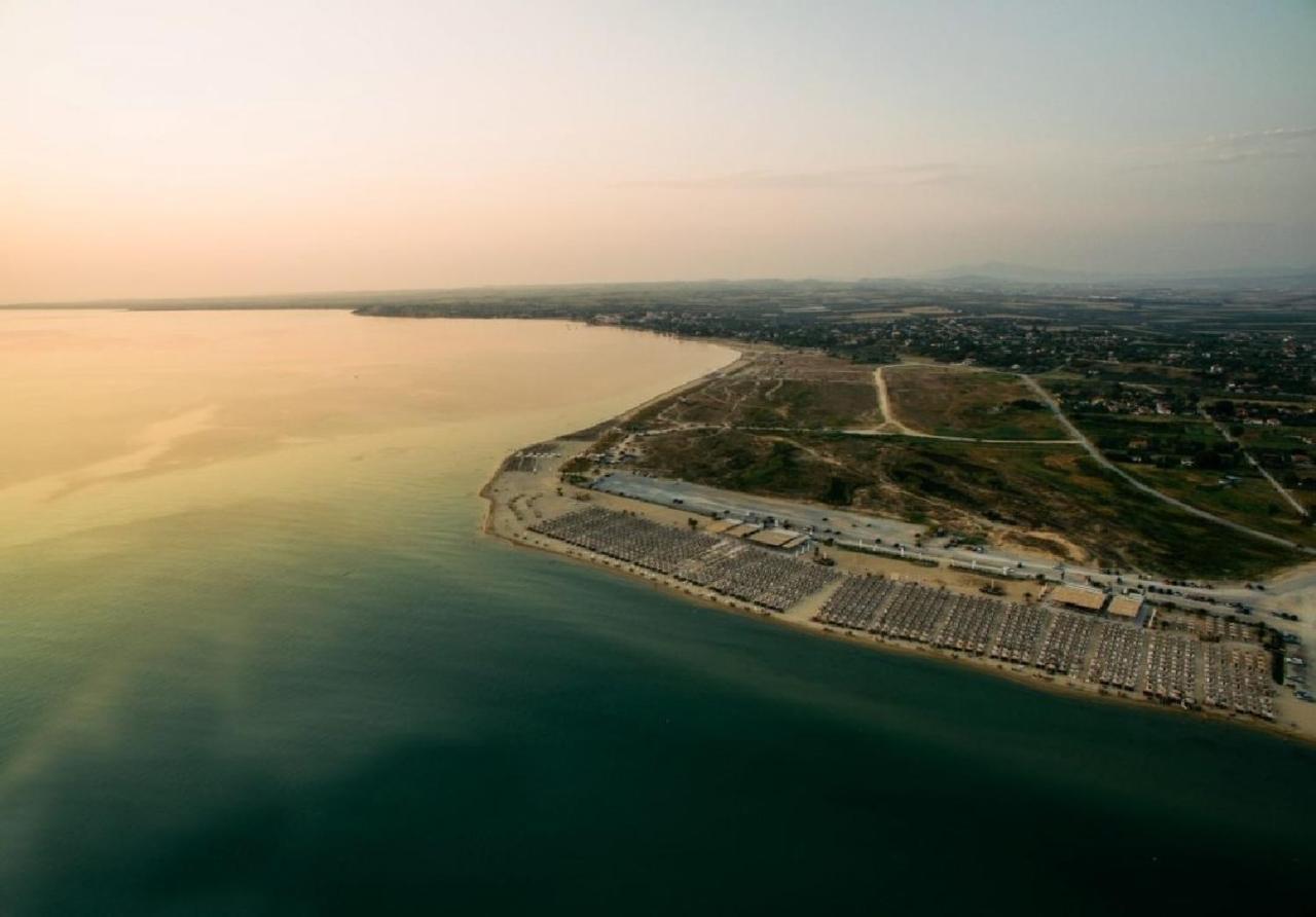 Serene Seafront Villas Nea Iraklia Exteriér fotografie